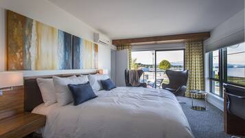 Panorama kamer, 1 kingsize bed, balkon, uitzicht op oceaan | Luxe beddengoed, een minibar, een bureau, verduisterende gordijnen