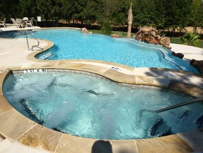 2 outdoor pools, an infinity pool
