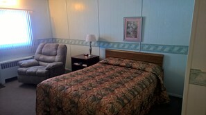 Chambre Standard, 1 grand lit | Bureau, lit d’appoint (supplément), accès au Wi-Fi (inclus)