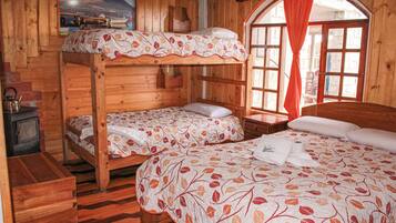 Comfort Quadruple Room | 15 bedrooms, desk, free WiFi