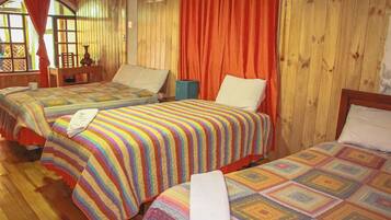Shared Dormitory | 15 bedrooms, desk, free WiFi