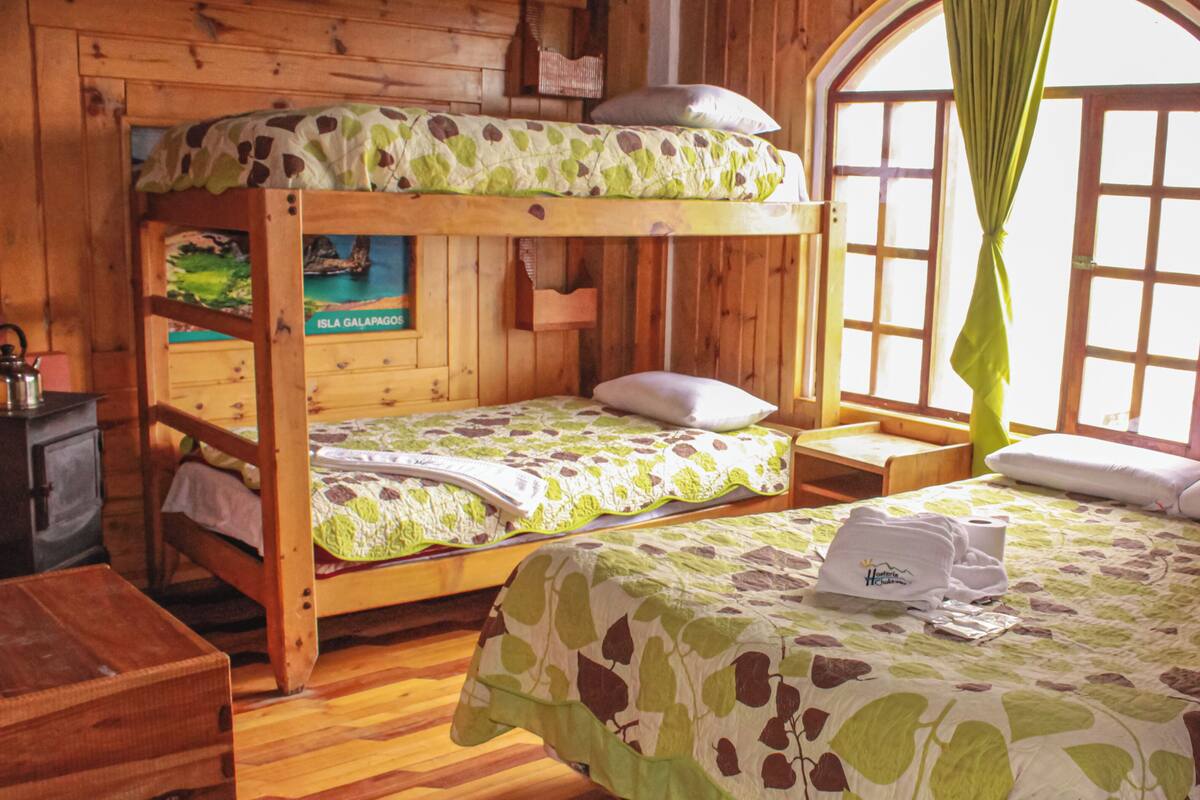 Quarto triplo | 15 quartos, escrivaninha, Wi-Fi de cortesia