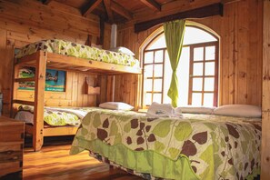 Habitación triple | 15 habitaciones, escritorio y wifi gratis