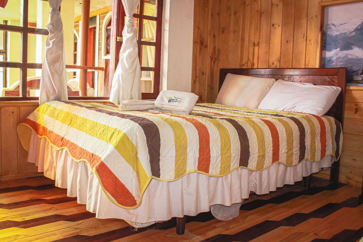 15 bedrooms, desk, WiFi (free)