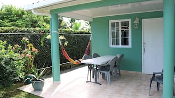 Apartment, Garden View, Poolside