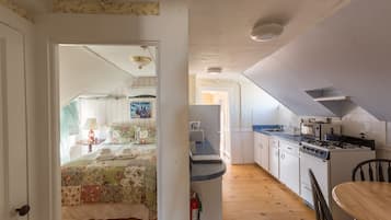 Apartment, 2 Bedrooms, Kitchen, Ocean View | Private kitchen
