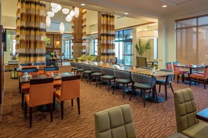 Breakfast and dinner served - Hilton Garden Inn Uniontown (Uniontown)