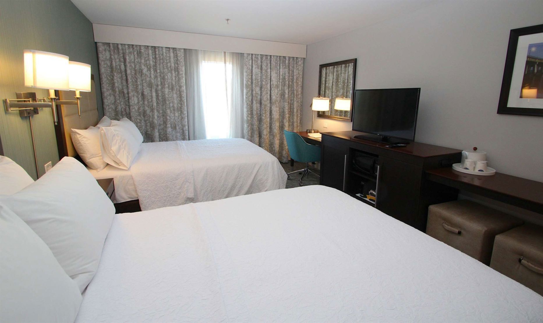 Hypo-allergenic bedding, in-room safe, desk, laptop workspace