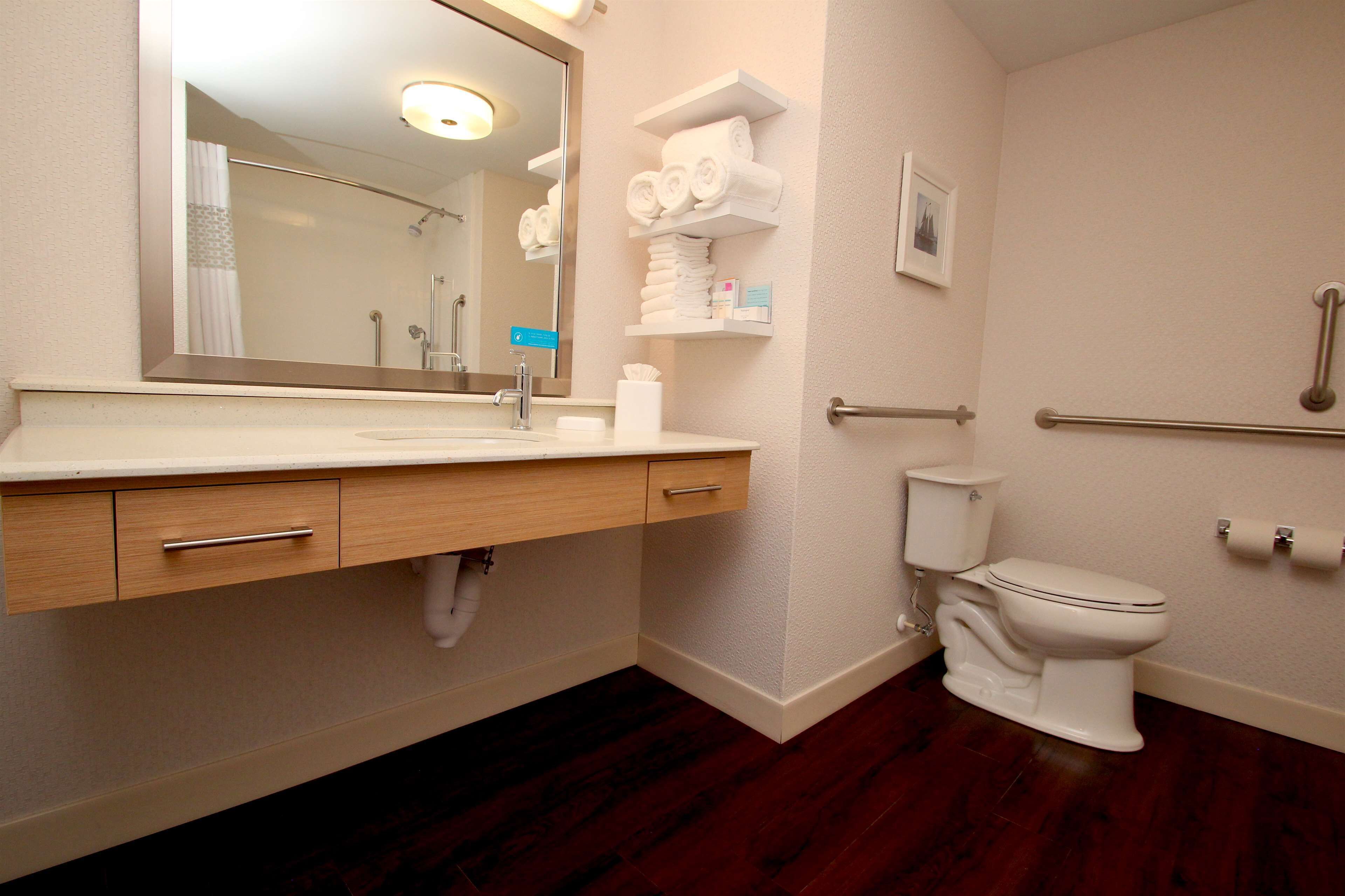 combined shower/bathtub, free toiletries, hair dryer, towels