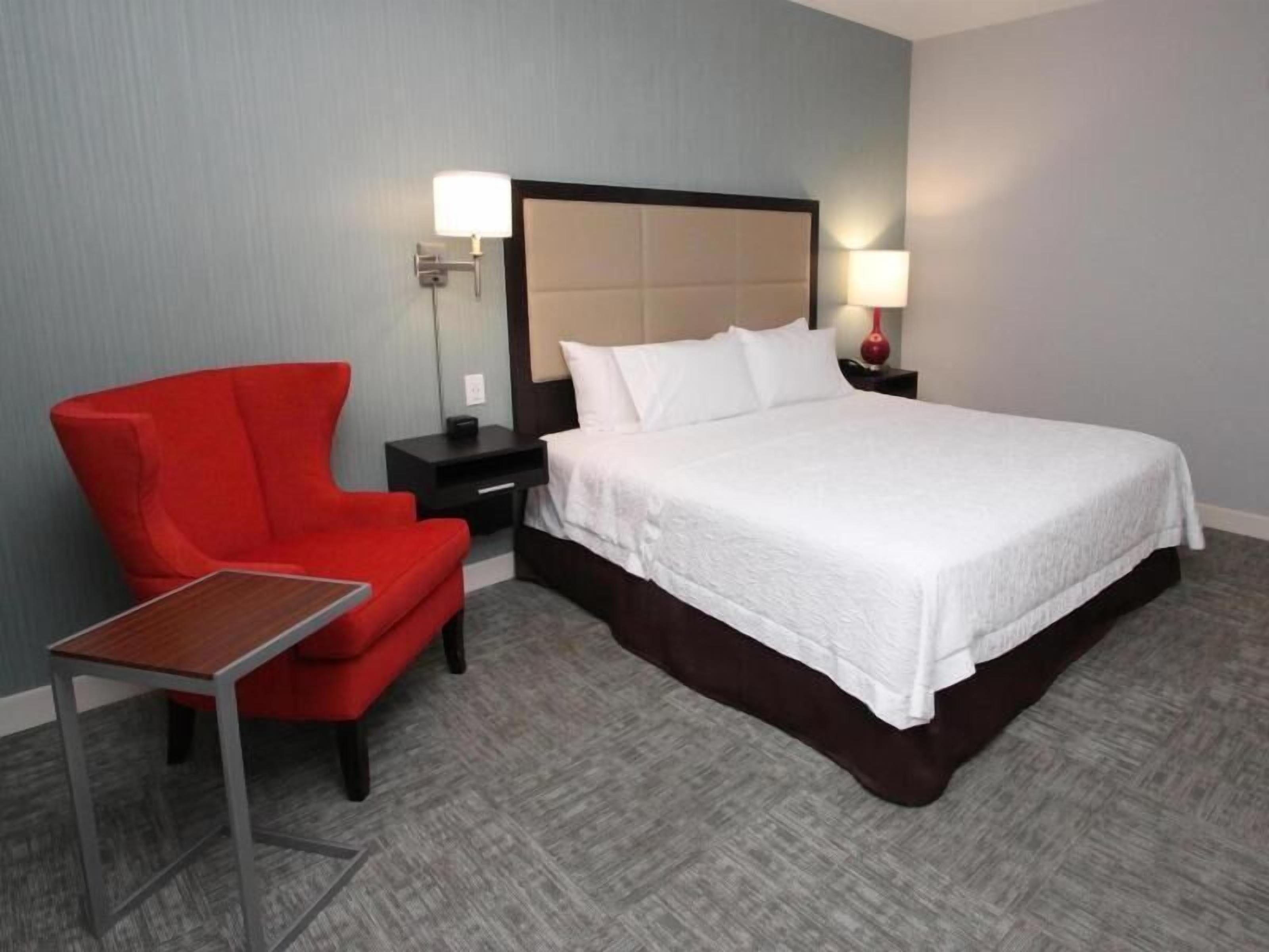 Hypo-allergenic bedding, in-room safe, desk, laptop workspace