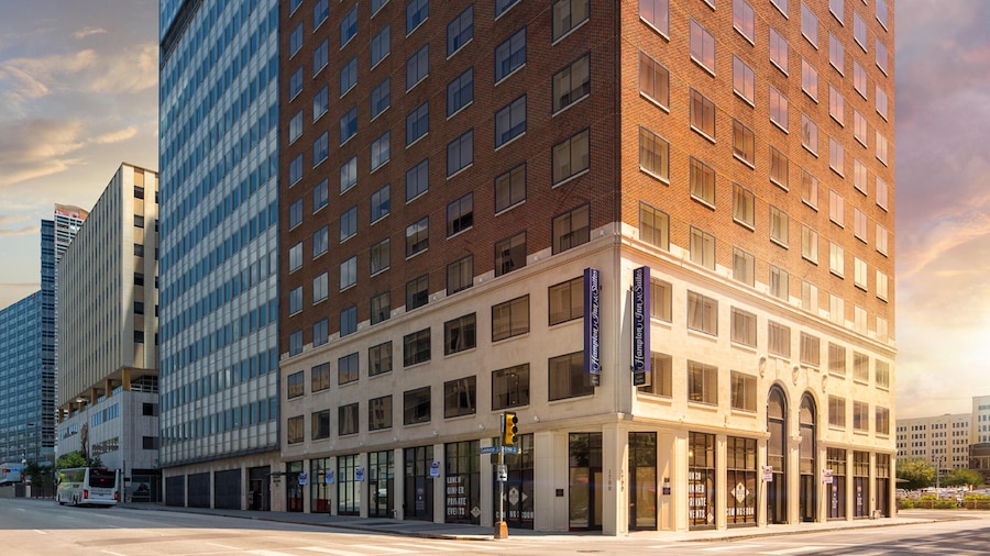 Hampton Inn & Suites Dallas Downtown