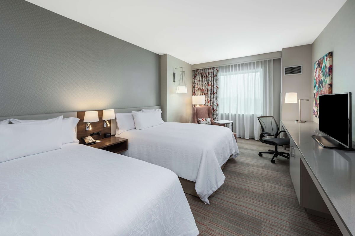 hypo-allergenic bedding, in-room safe, desk, laptop workspace