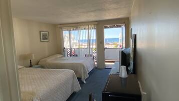 Room, 1 Queen and 1 Double Bed