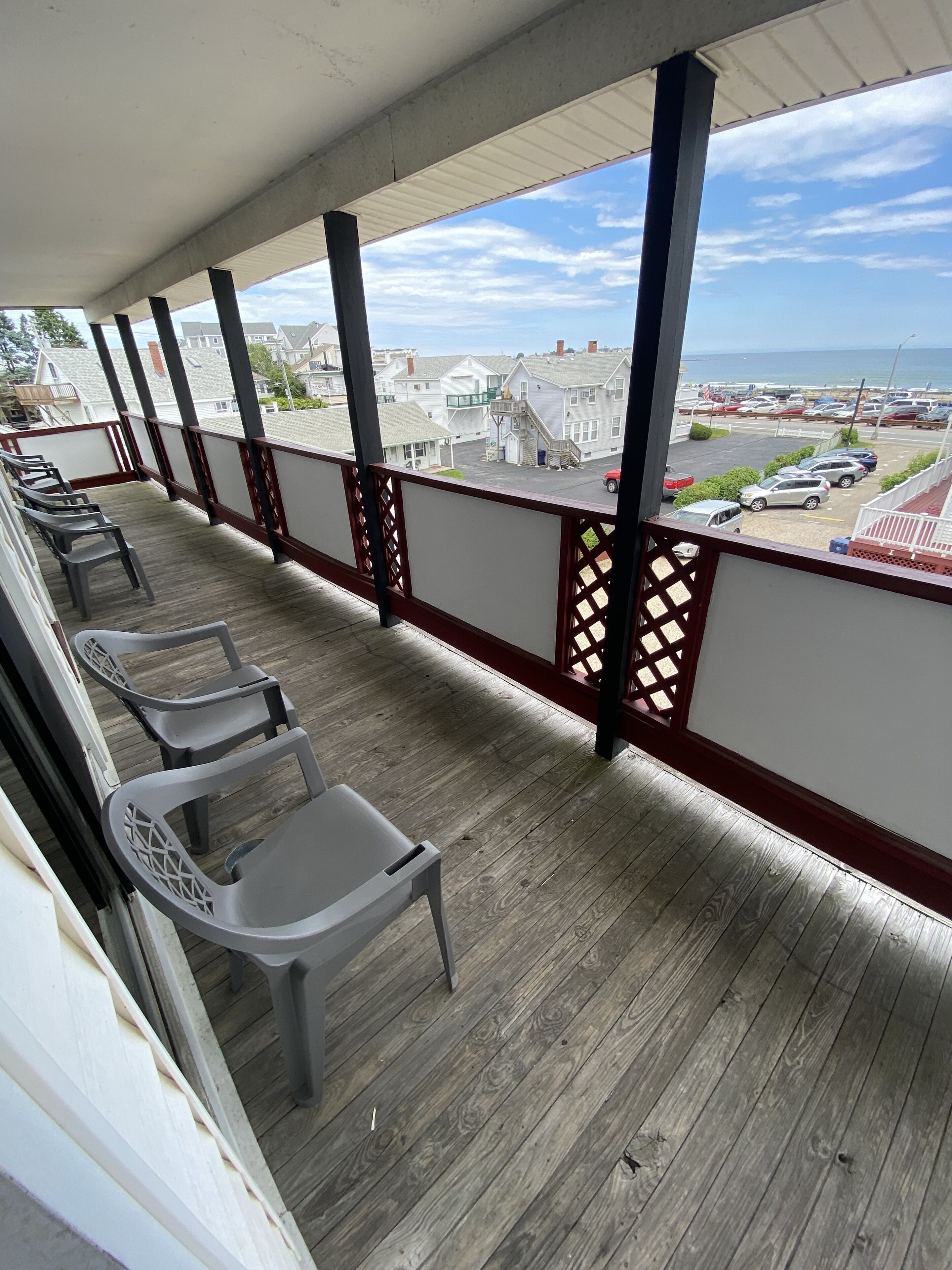 Room, 1 Queen and 1 Double Bed | Vue sur la plage ou l’océan