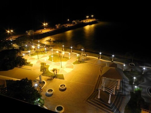 Art-Deco Beach Hotel