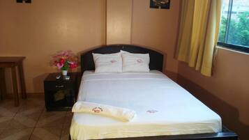 Double Room | Minibar, desk, free WiFi