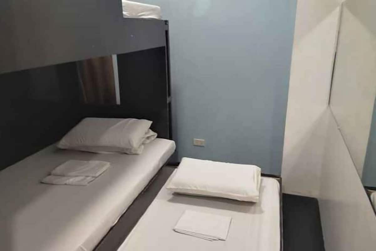 Desk, laptop workspace, soundproofing, free WiFi