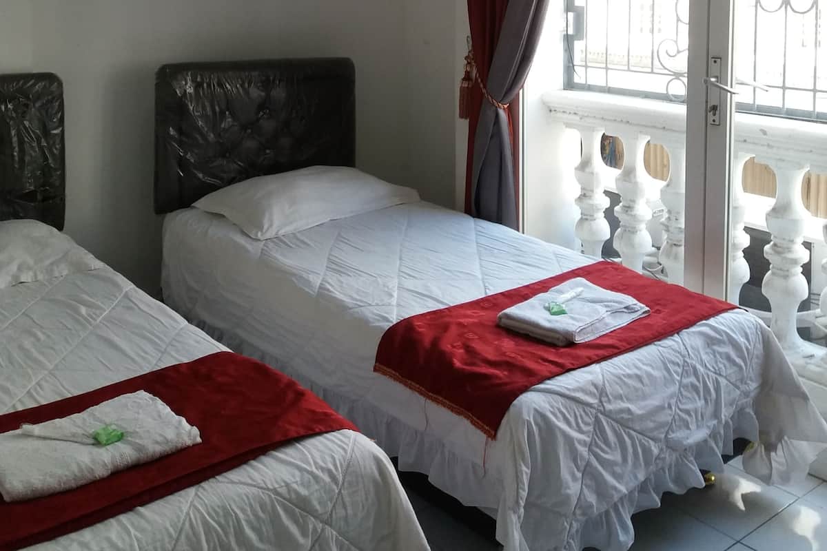 Chambre Standard, 2 lits une place | Bureau, Wi-Fi gratuit