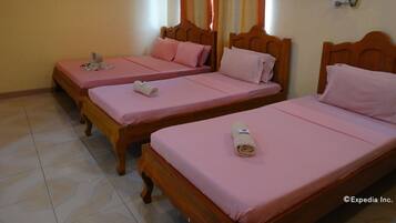 Family Room | Rollaway beds, free WiFi