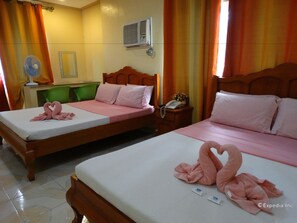 Family Room | Rollaway beds, free WiFi
