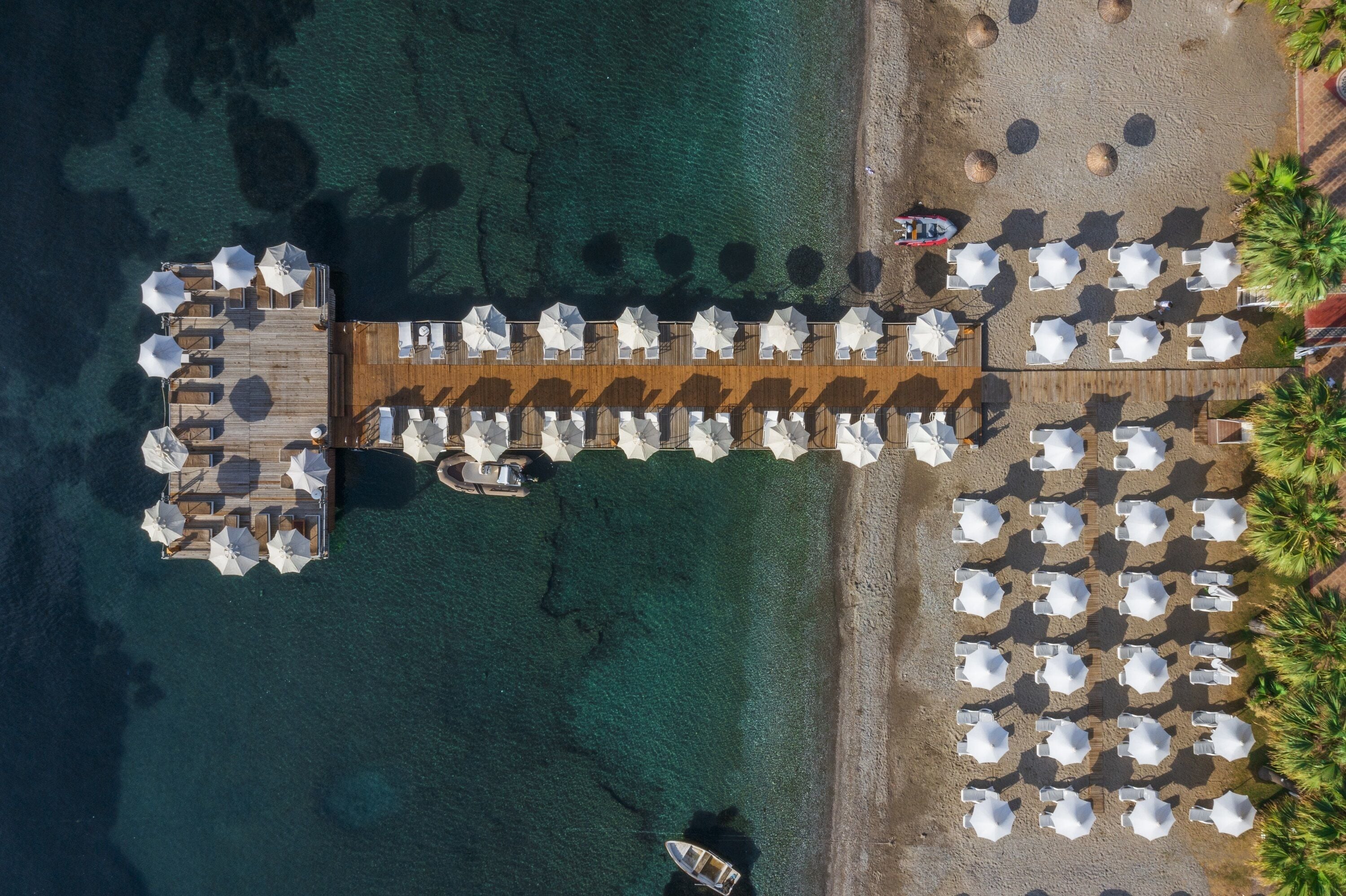 Private beach, sun loungers, beach umbrellas, beach towels