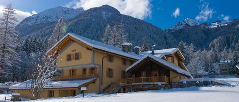 Fachada da propriedade