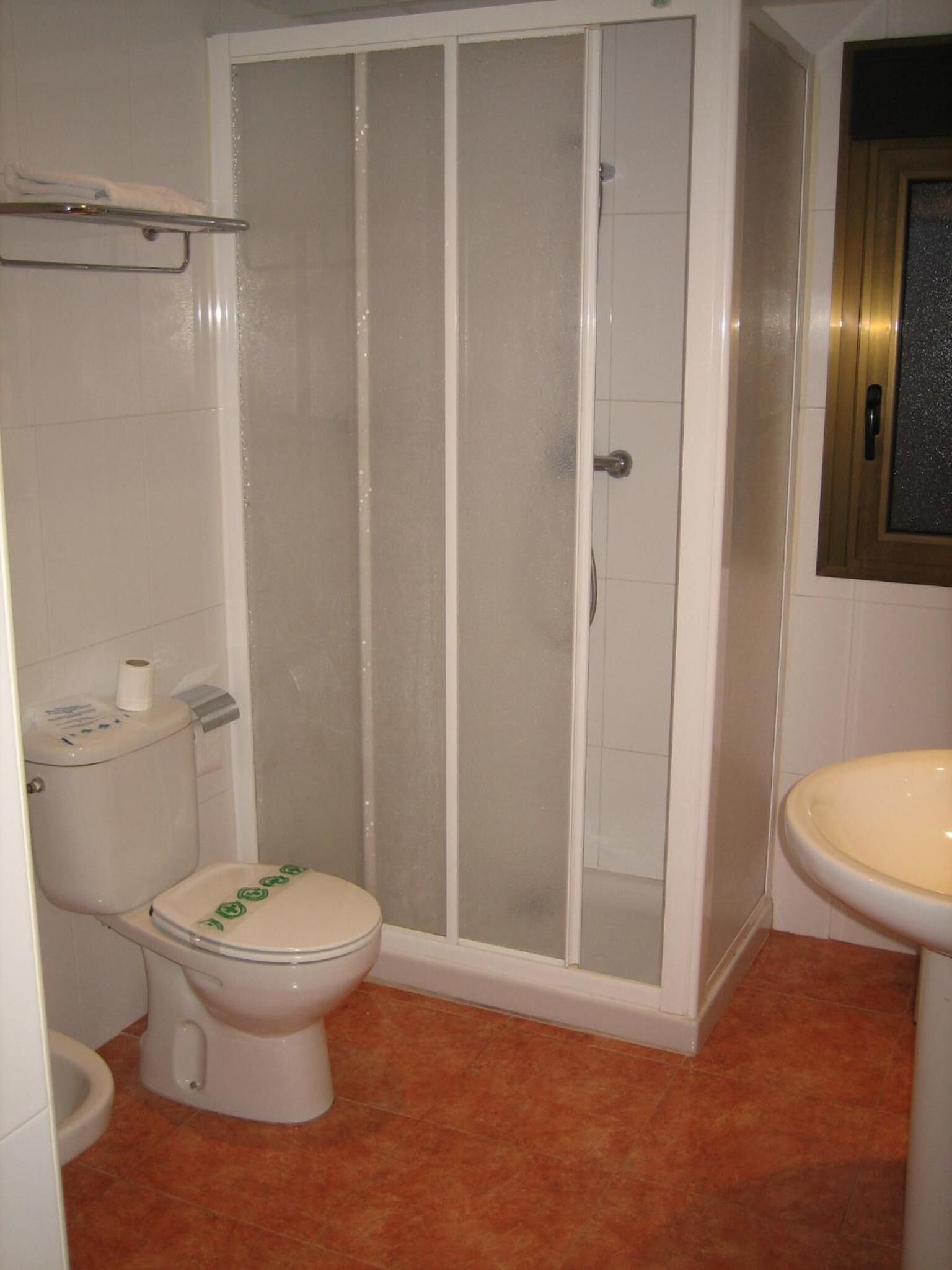 free toiletries, bidet, towels