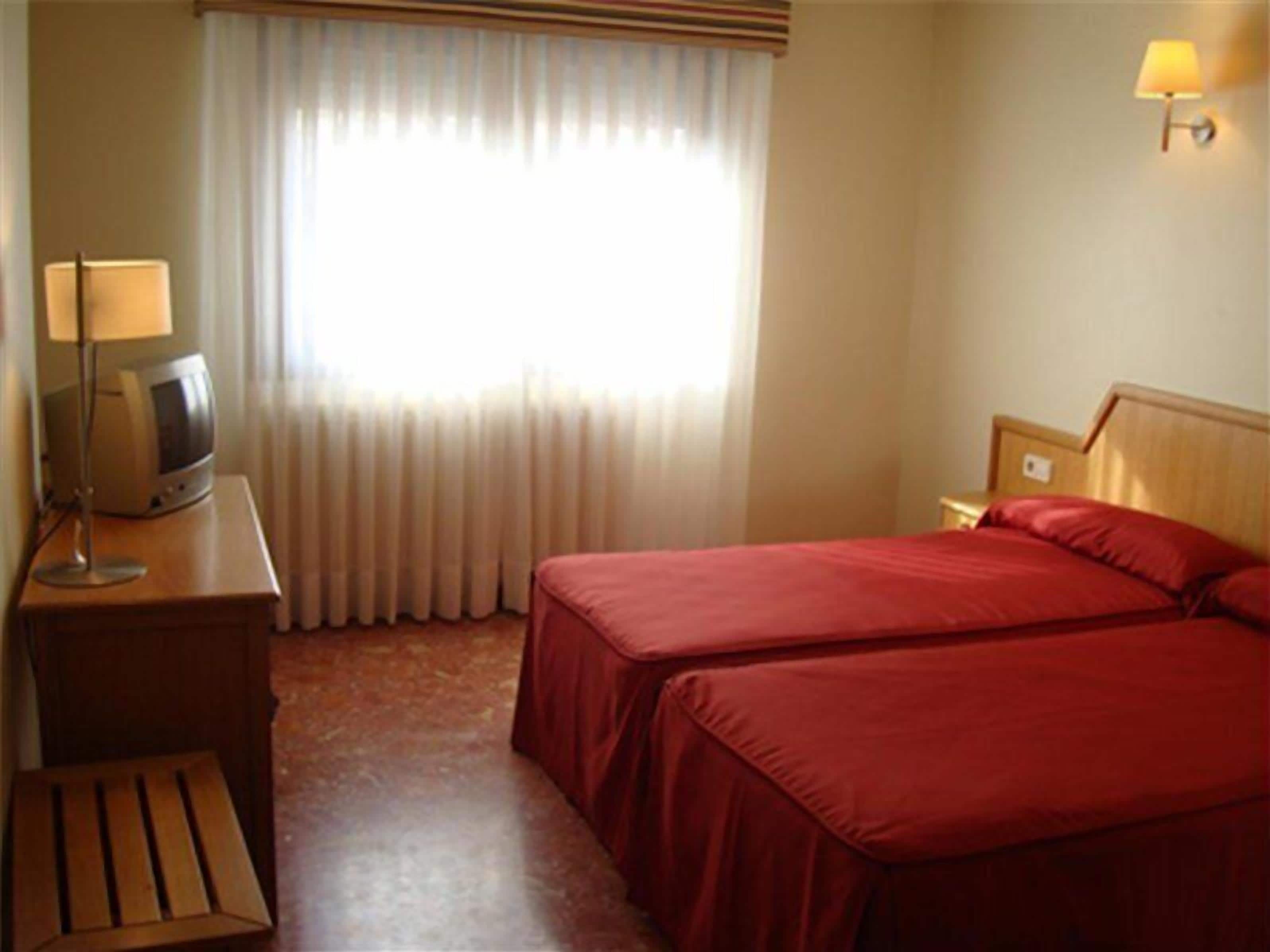 double or twin room | desk, blackout curtains, iron/ironing board, free wifi