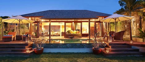 One Bedroom Ocean View Pool Villa | Garden view