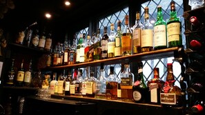 Bar (on property) - The Mermaid Inn (Rye)