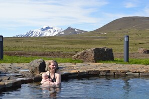 2 outdoor pools - Laugarfell Accommodation & Hot Springs (Laugarfell)