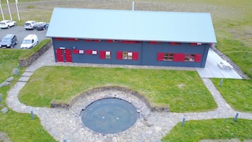 2 outdoor pools