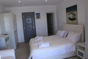 Suite, Sea View (Ephoria) | Premium bedding, iron/ironing board, free cots/infant beds, free WiFi - Maroulinas Boutique Apartments & Studios (Mykonos)