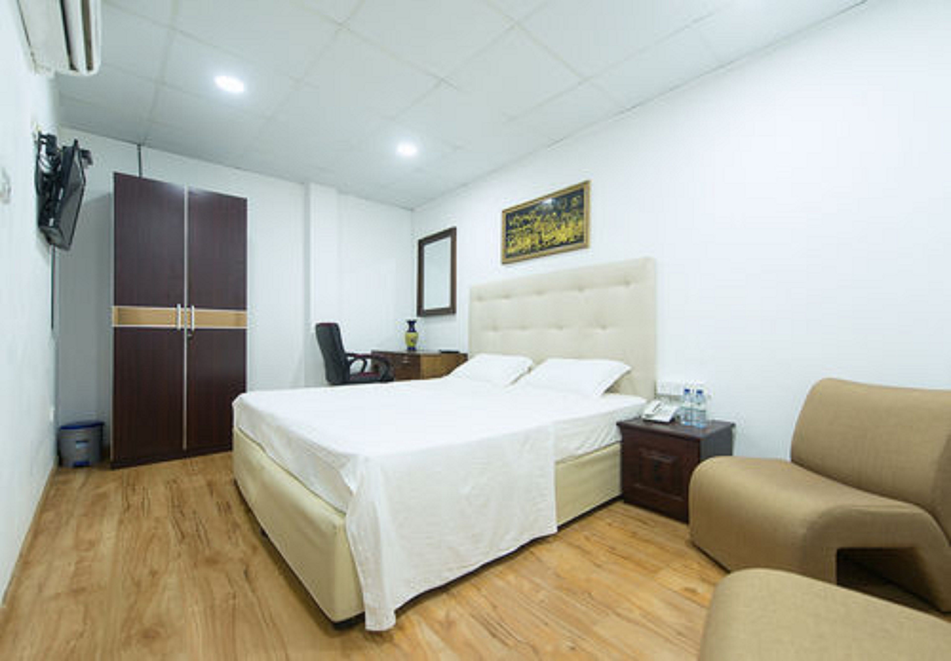 Photo - Metro City Hotel