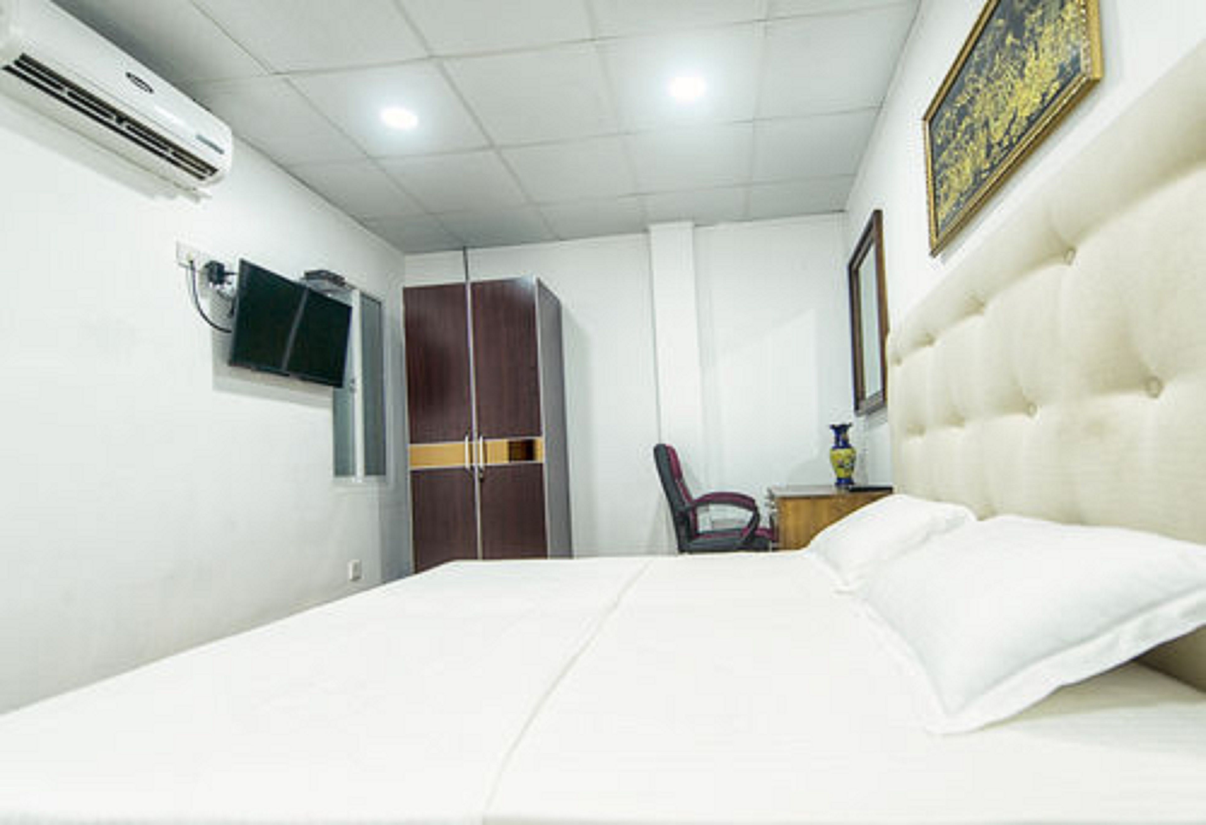 Photo - Metro City Hotel