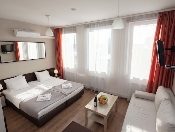 Premium-studio | Ilmaiset minibaarituotteet, silitysrauta/-lauta, ilmainen Wi-Fi