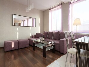 Suíte exclusiva, 2 quartos | Frigobar (abastecido com itens grátis), ferros/tábuas de passar roupa