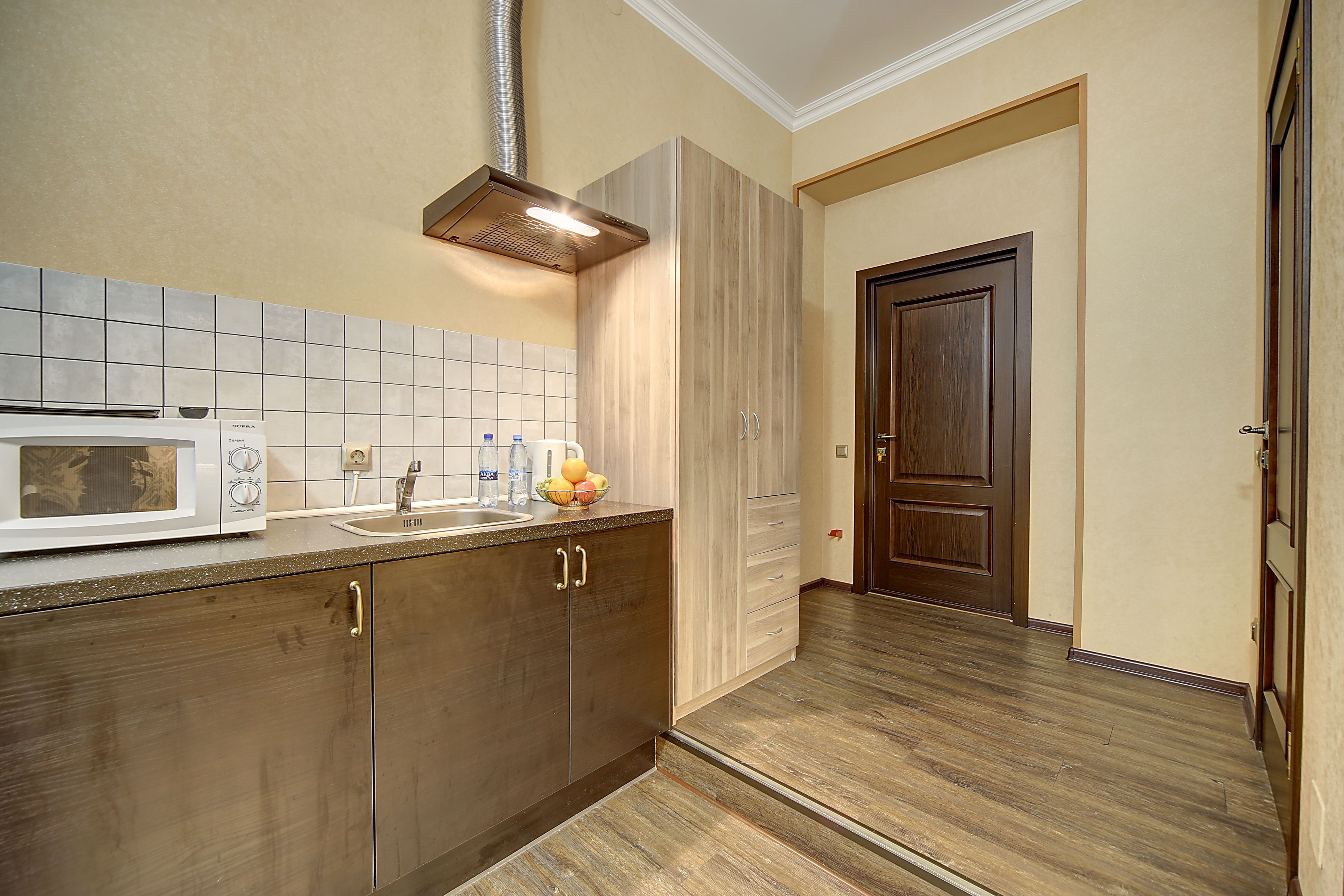 Comfort Studio, 1 Bedroom | Pillow-top beds, minibar, in-room safe, desk