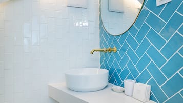 Chambre Deluxe, dans les dépendances (Attic) | Salle de bain