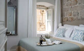 Apartamento luxo, 1 quarto | Roupas de cama premium, Wi-Fi de cortesia, roupa de cama