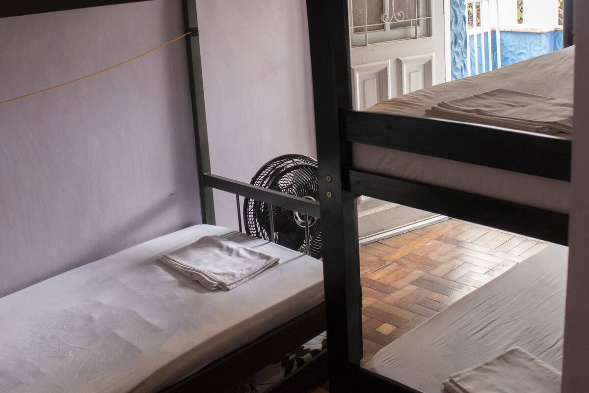 Basic Twin Room, Shared Bathroom | WiFi (free)