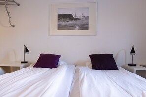 Basic Double Room, Shared Bathroom