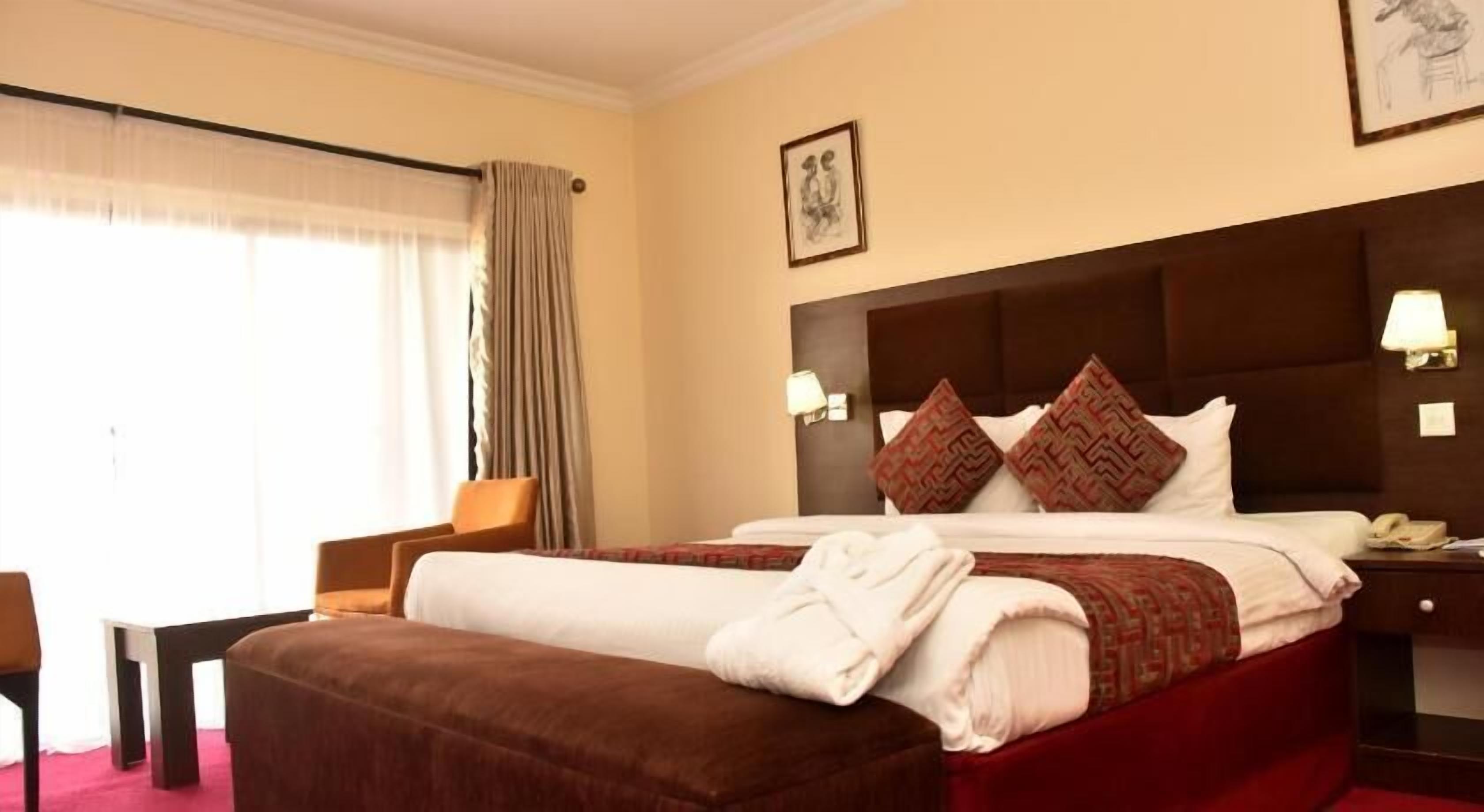 1 bedroom, premium bedding, in-room safe, desk