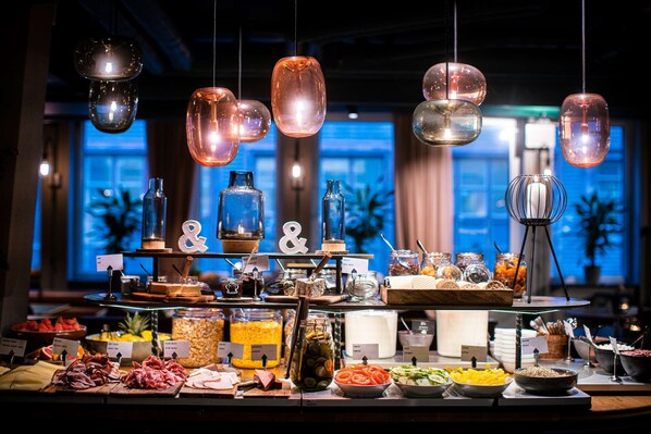 Petit déjeuner continental compris