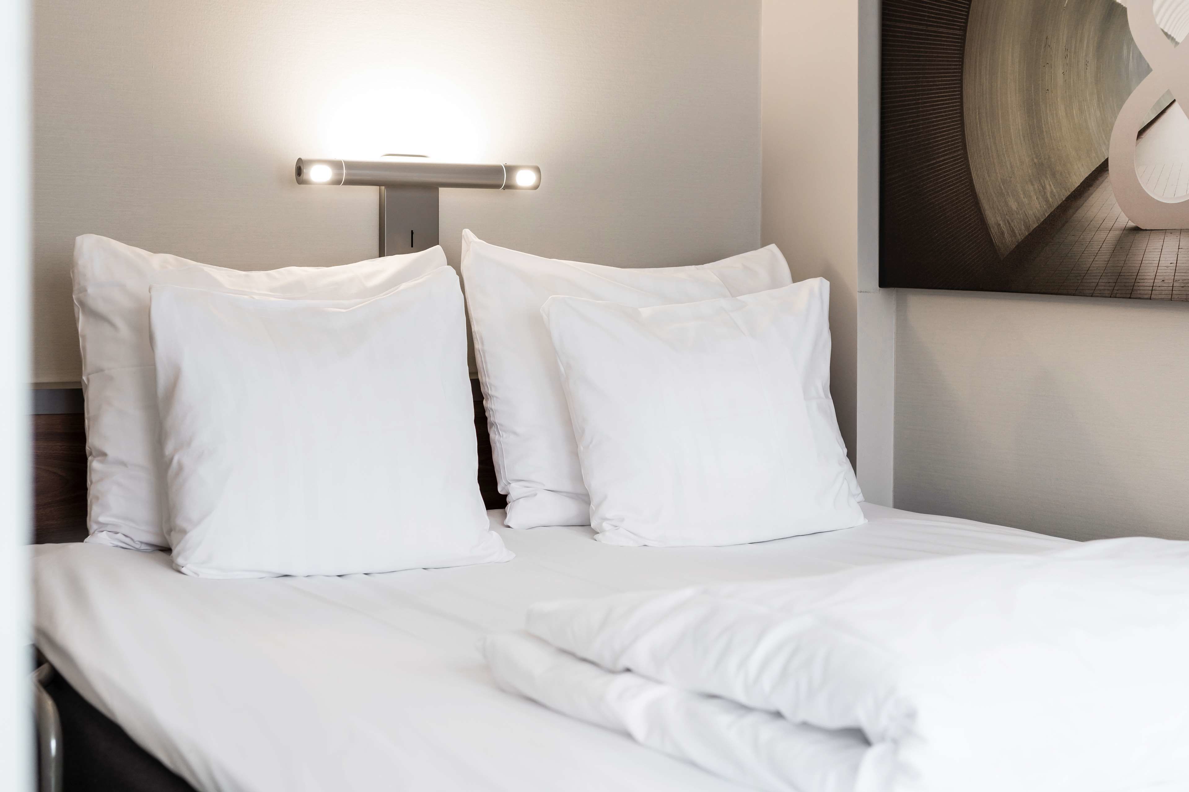 superior room, 1 double bed, non smoking | in-room safe, desk, laptop workspace, soundproofing