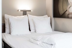 Superior-Zimmer, 1 Doppelbett, Nichtraucher | Zimmersafe, Schreibtisch, laptopgeeigneter Arbeitsplatz