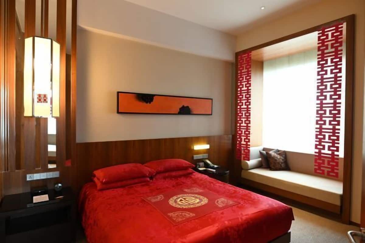 Premium bedding, down duvets, memory-foam beds, minibar