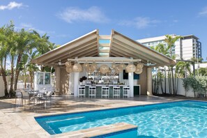 Outdoor pool, open 6:00 AM to 10:00 PM, pool umbrellas, pool loungers - Hyatt Place San Juan (San Juan)