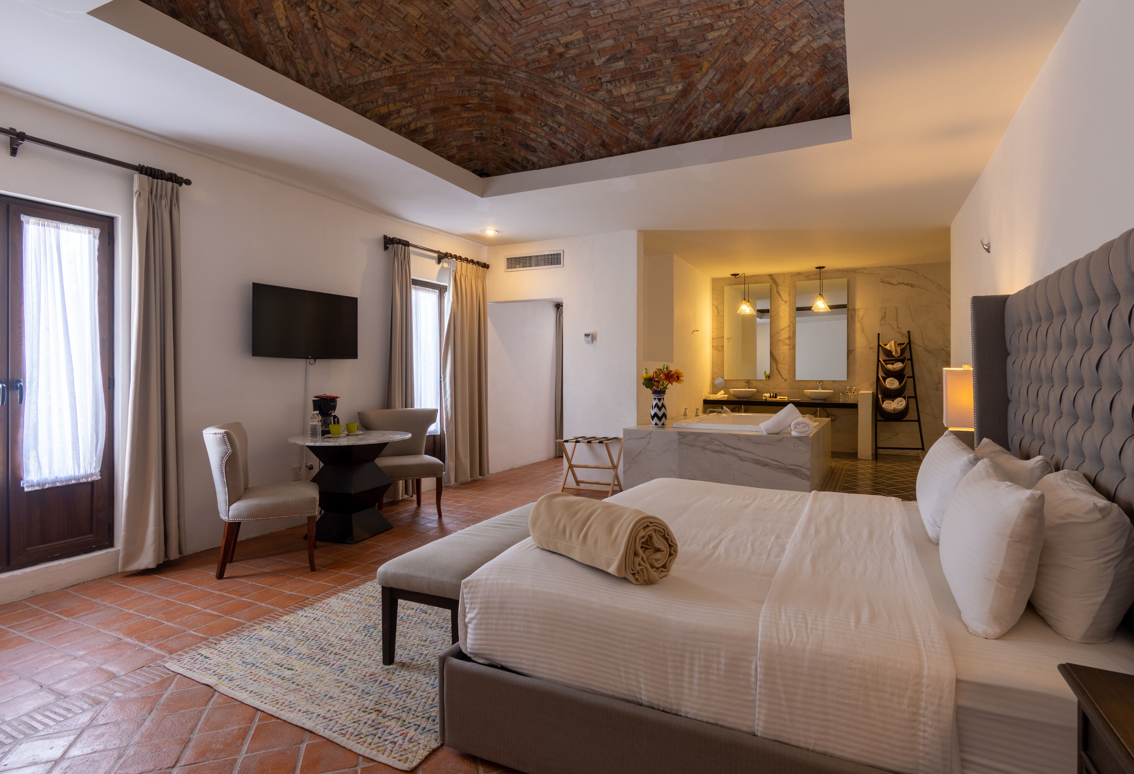 suite | 1 bedroom, iron/ironing board, free cots/infant beds, free wifi