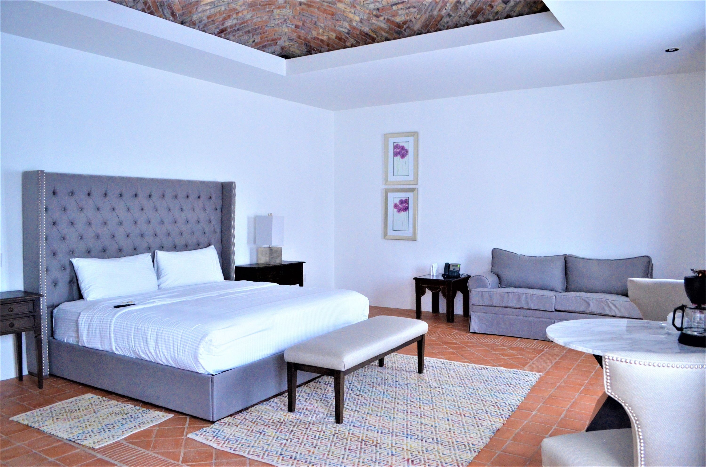 スイート | アイロン / アイロン台、ベビーベッド (無料)、WiFi (無料)、ベッドシーツ